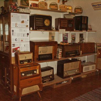 GR&Ouml;DIG: RADIOMUSEUM